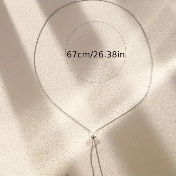 Chic Adjustable Y-Shaped Necklace - Picture 3 of 4